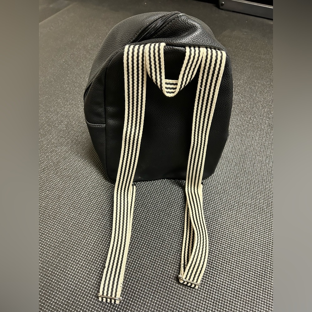 Thirty-One Backpack - image 2